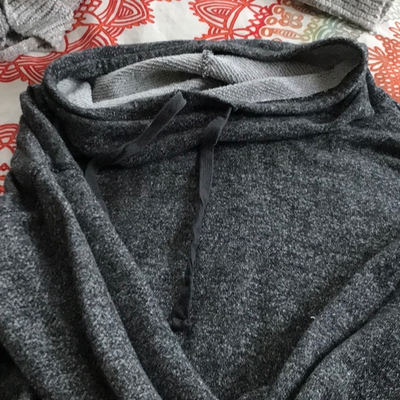 Turtleneck - Picture 1 of 3